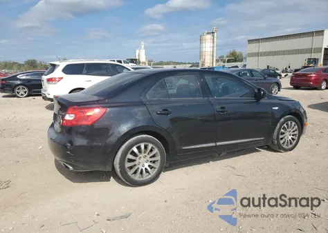 2013 Suzuki Kizashi Se z USA, uszkodzony, nr VIN JS2RE9A39D6100001